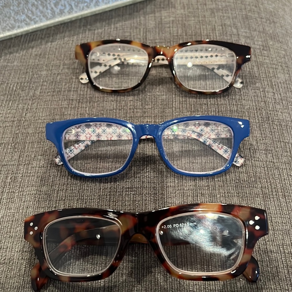 3 pairs of PEEPERS 2.0 Reading Glasses.. all 3 pairs
